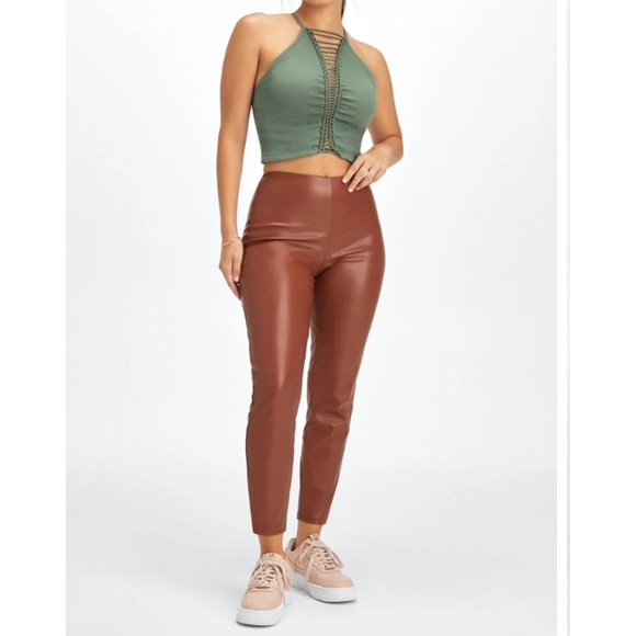 ❄️3/$25 FABLETICS Vegan Leather Legging Pants Mahogany Brown - Picture 5 of 8